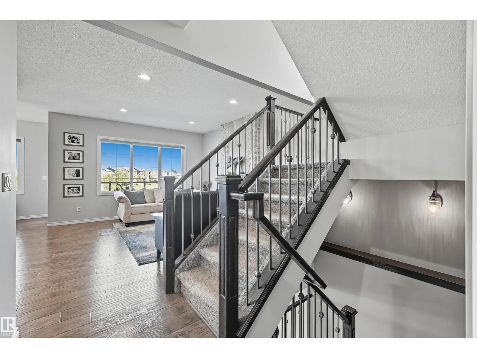 3414 PARKER LO SW