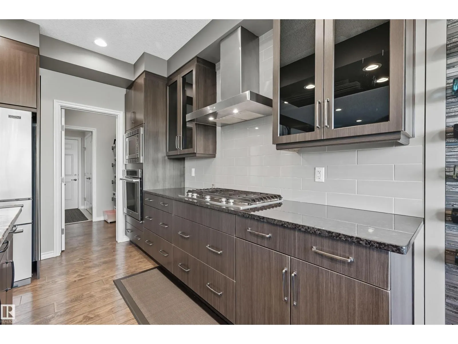 3414 PARKER LO SW