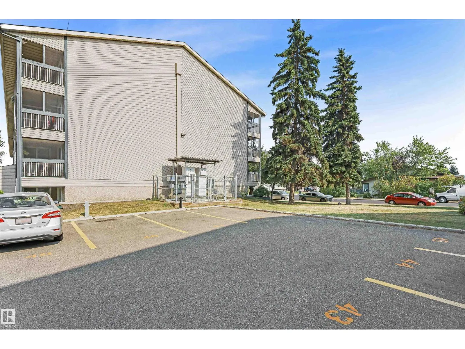 #308 1620 48 ST NW