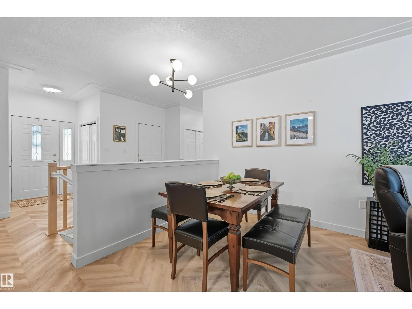 #21 10 BLACKBURN DR W SW