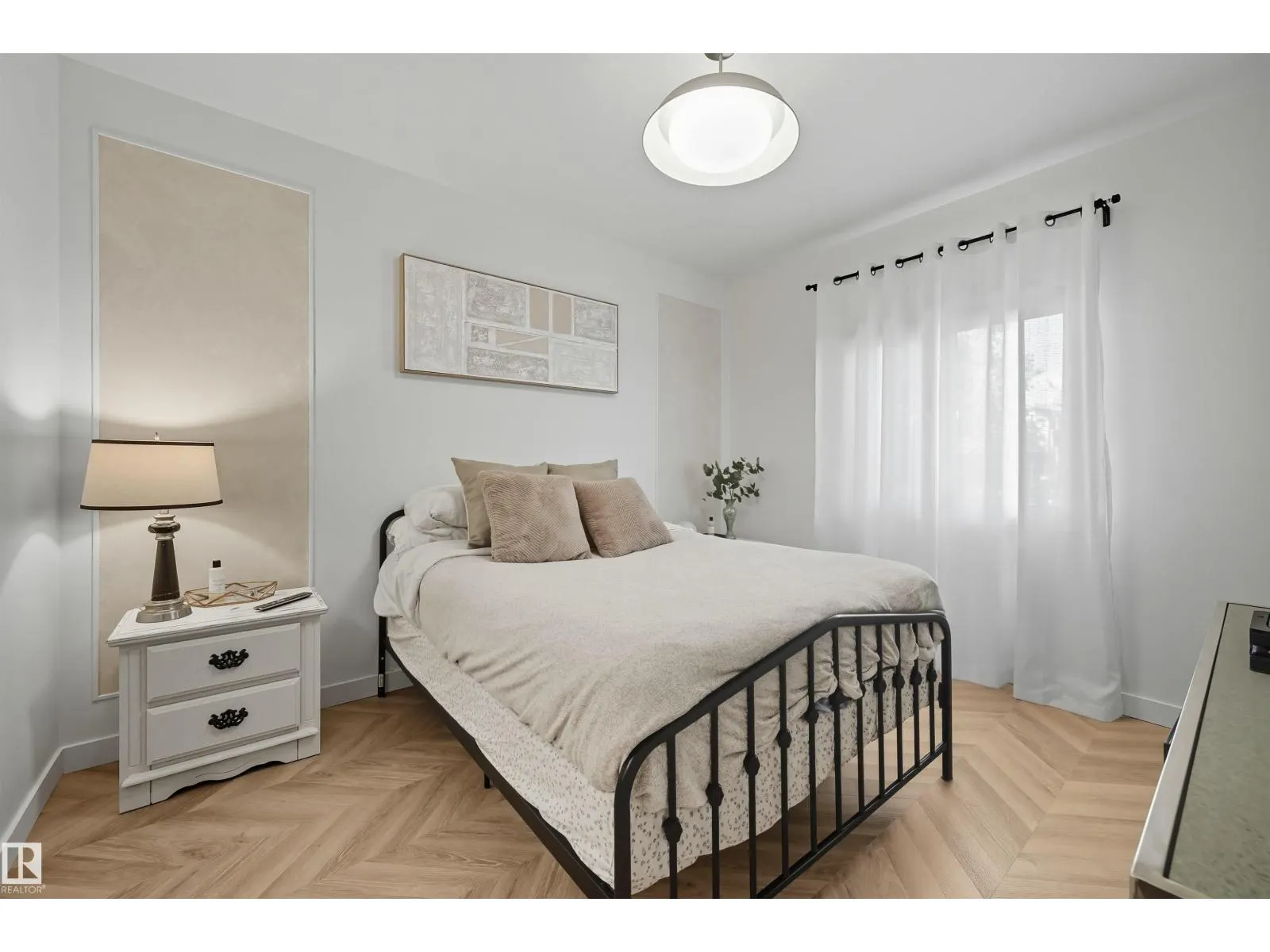 #21 10 BLACKBURN DR W SW