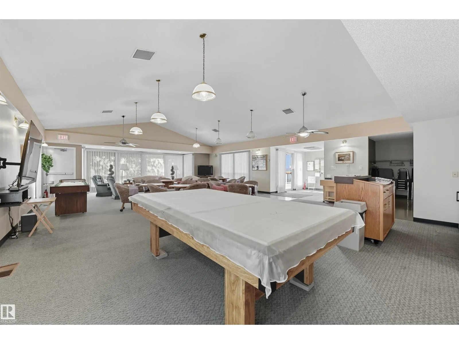#21 10 BLACKBURN DR W SW
