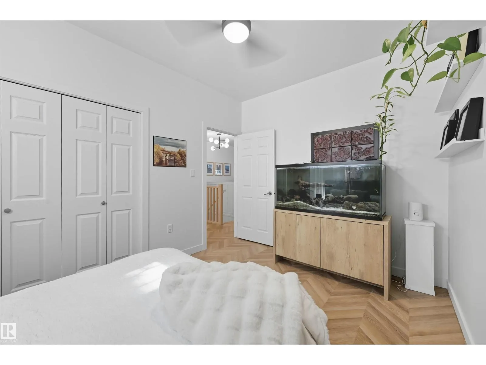 #21 10 BLACKBURN DR W SW