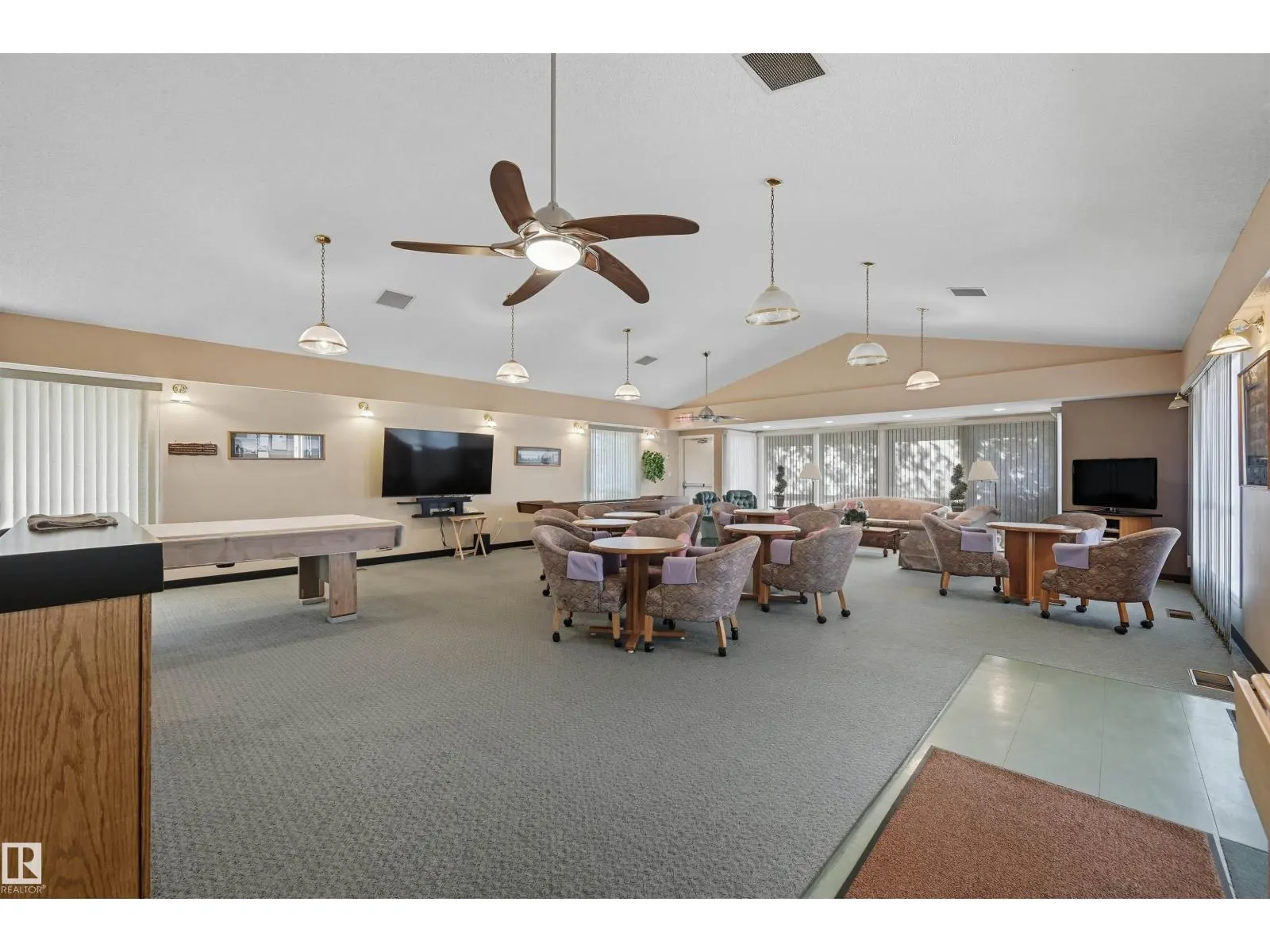 #21 10 BLACKBURN DR W SW