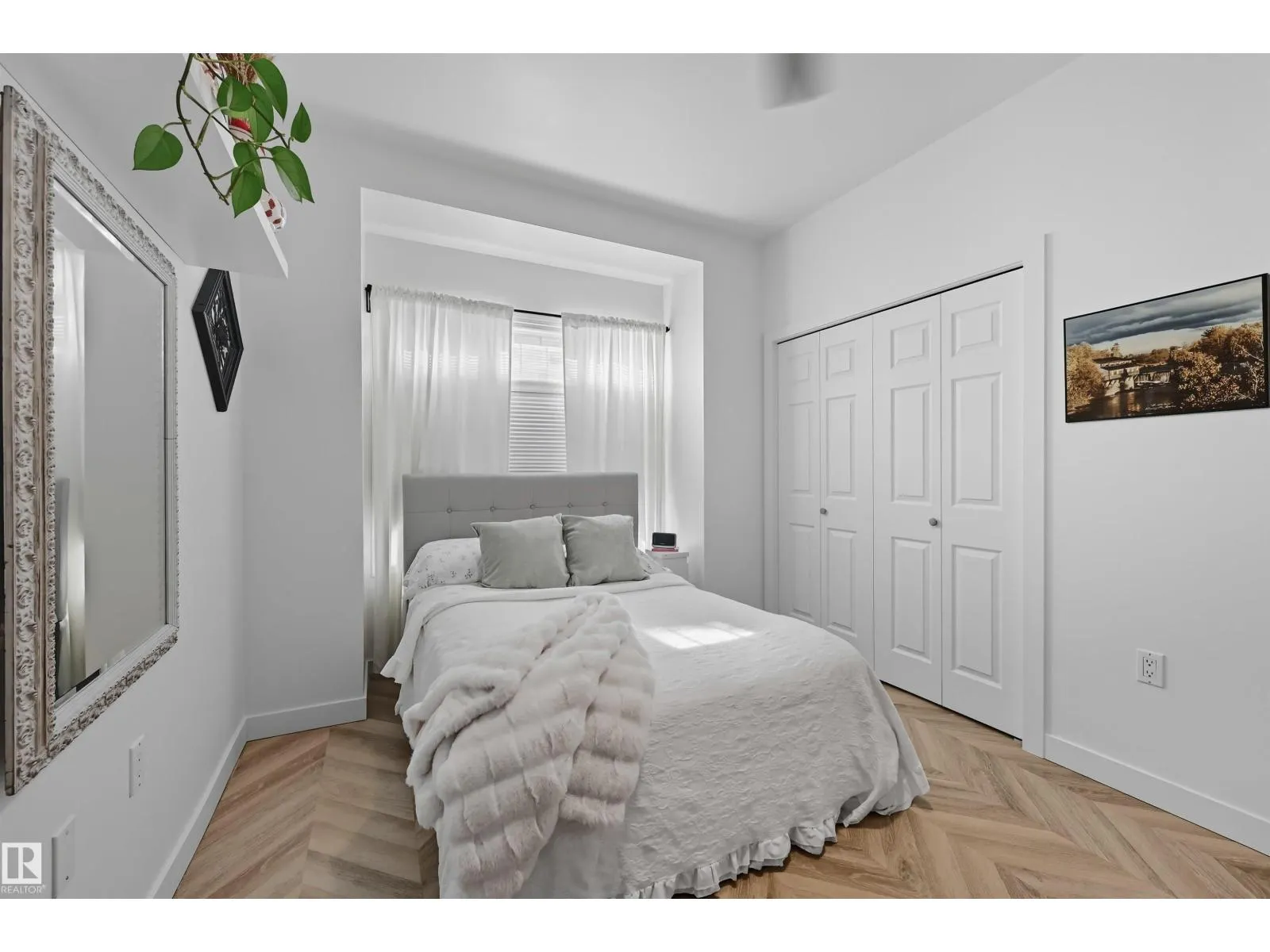 #21 10 BLACKBURN DR W SW