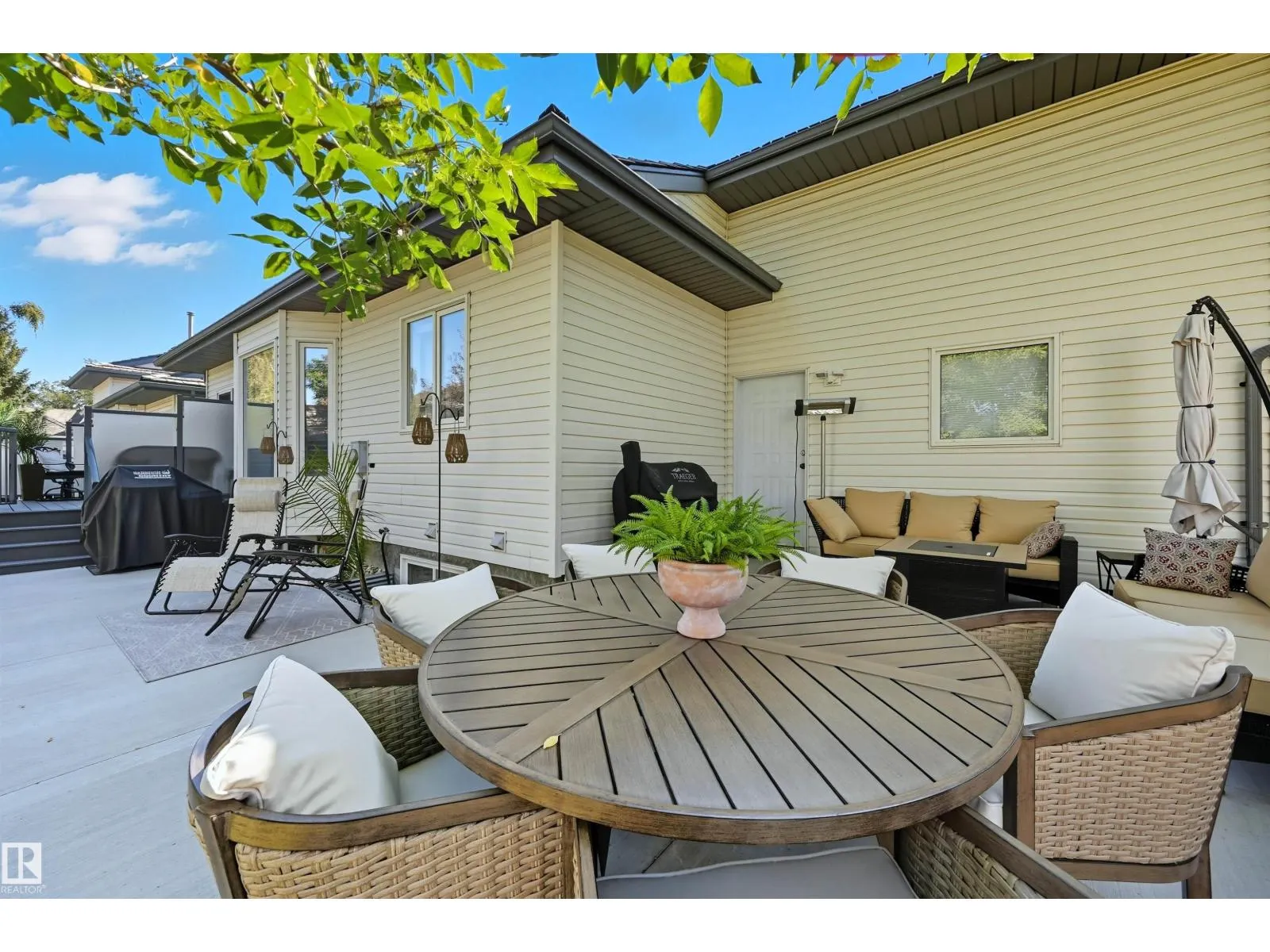#21 10 BLACKBURN DR W SW