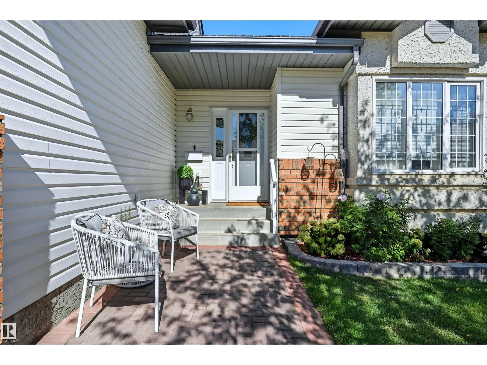 #21 10 BLACKBURN DR W SW