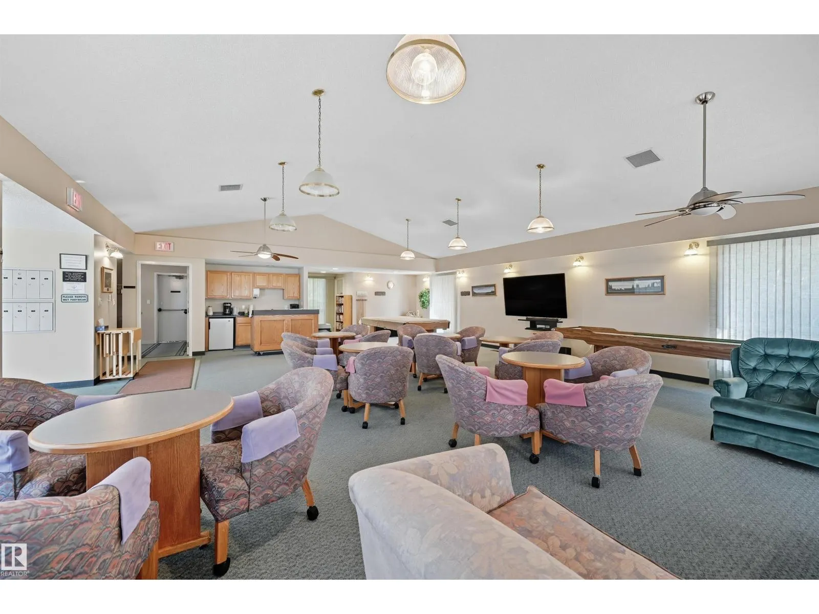 #21 10 BLACKBURN DR W SW