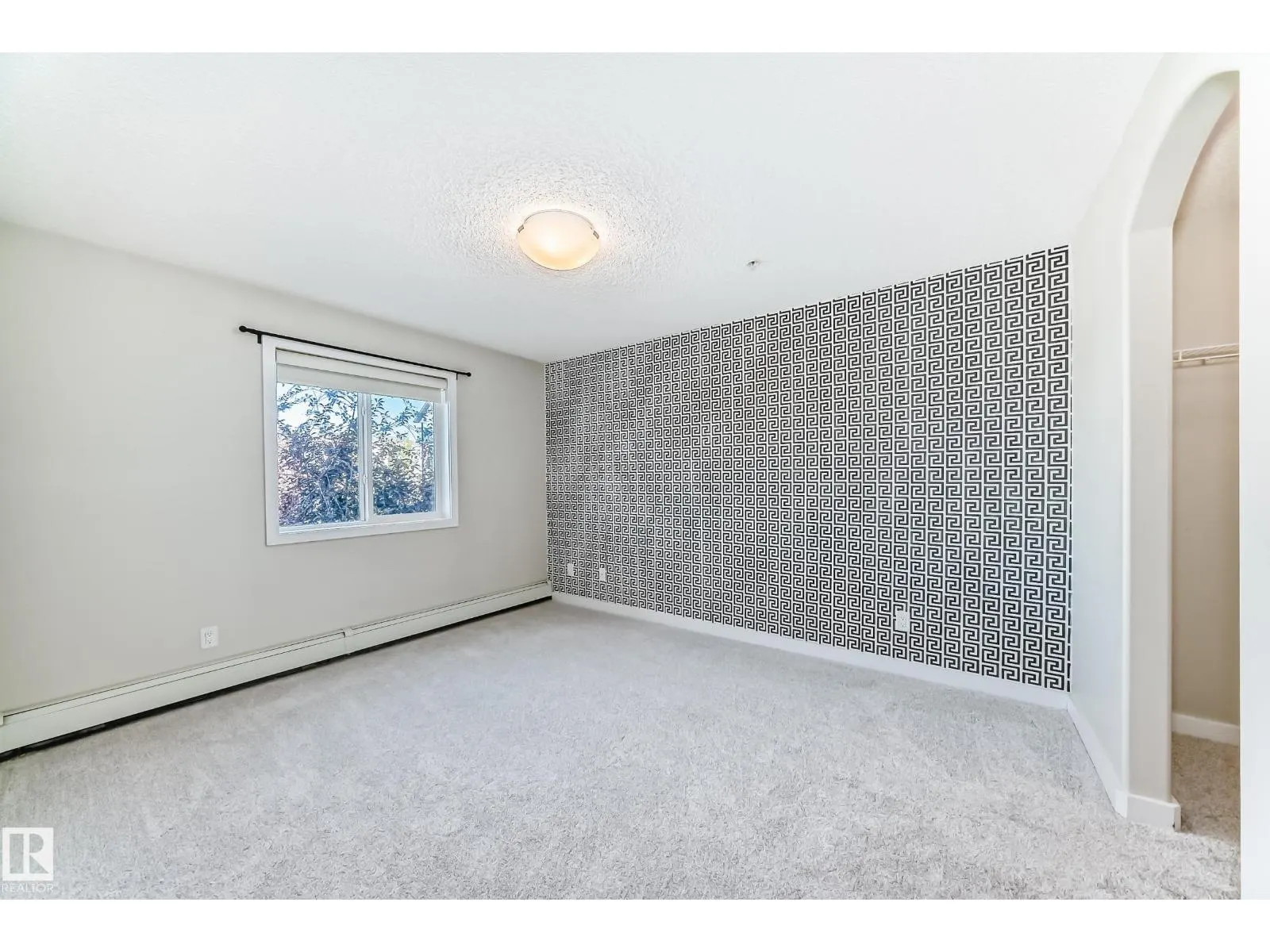 #220 14808 125 ST NW