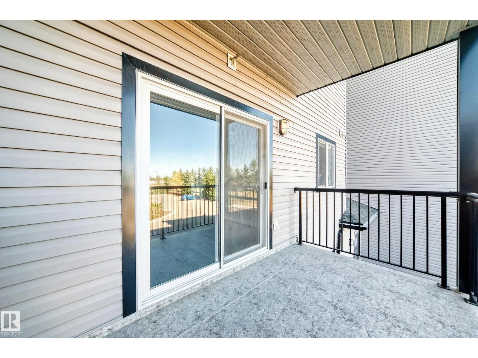 #220 14808 125 ST NW