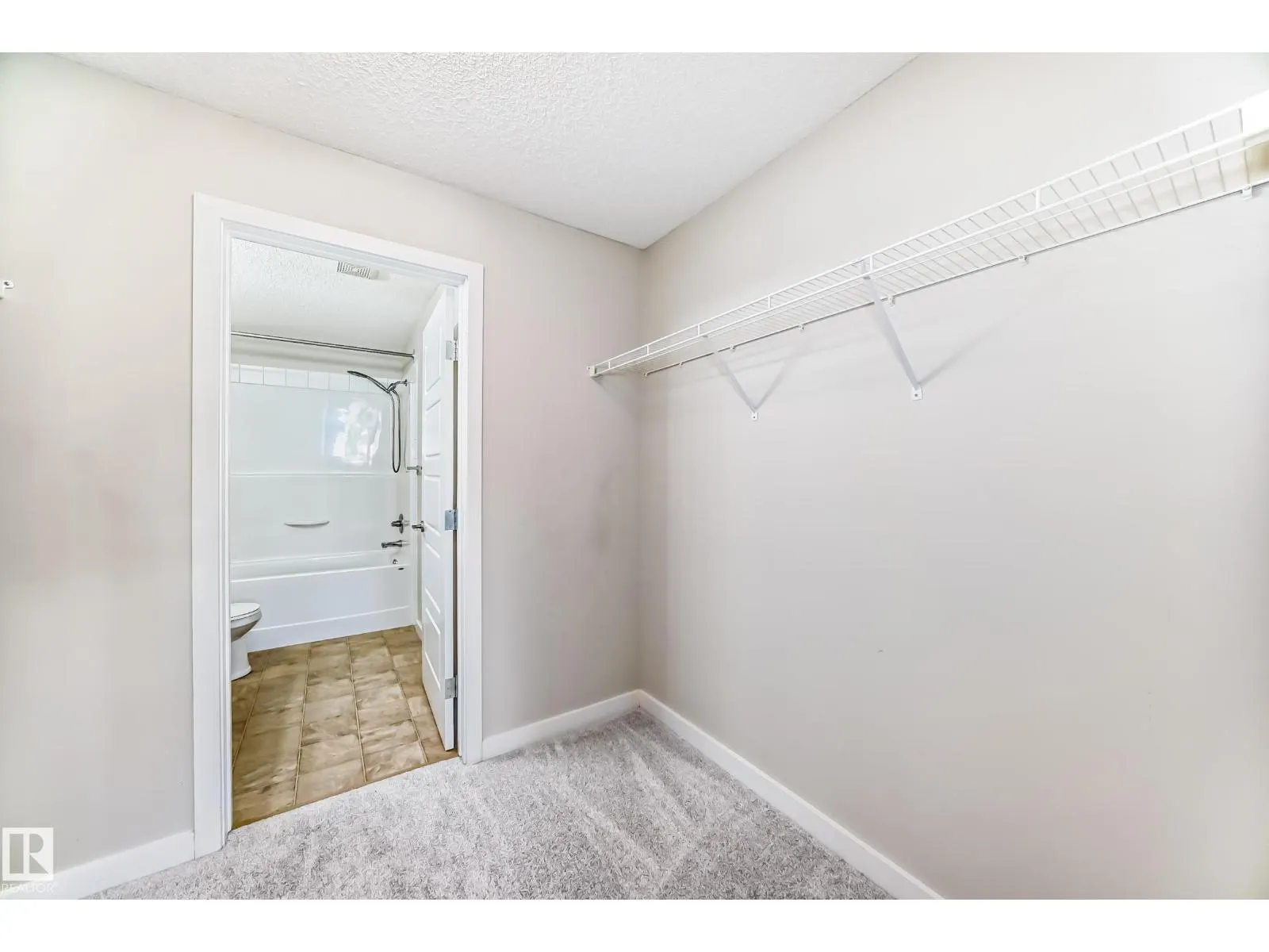 #220 14808 125 ST NW