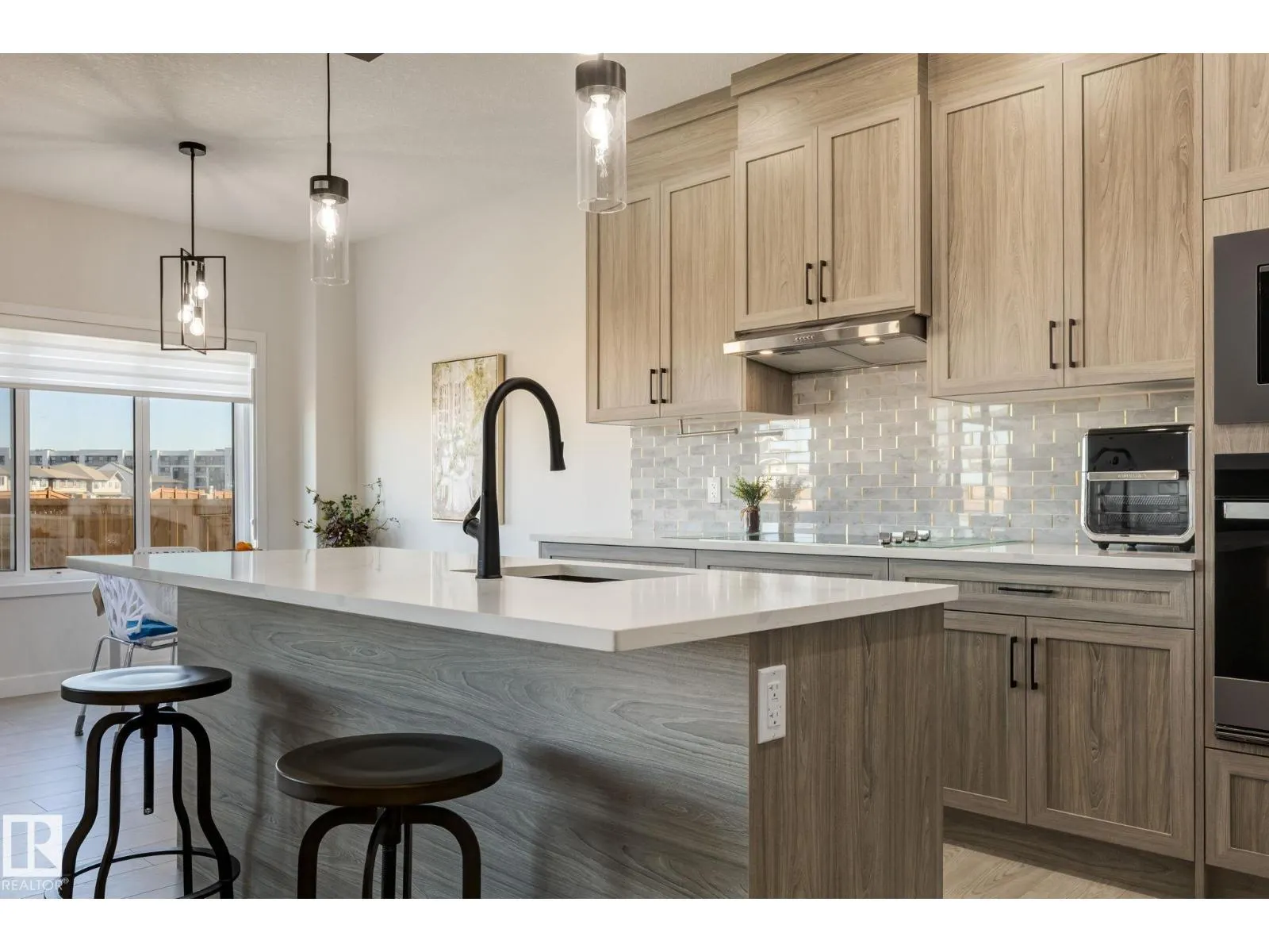 2141 209A ST NW