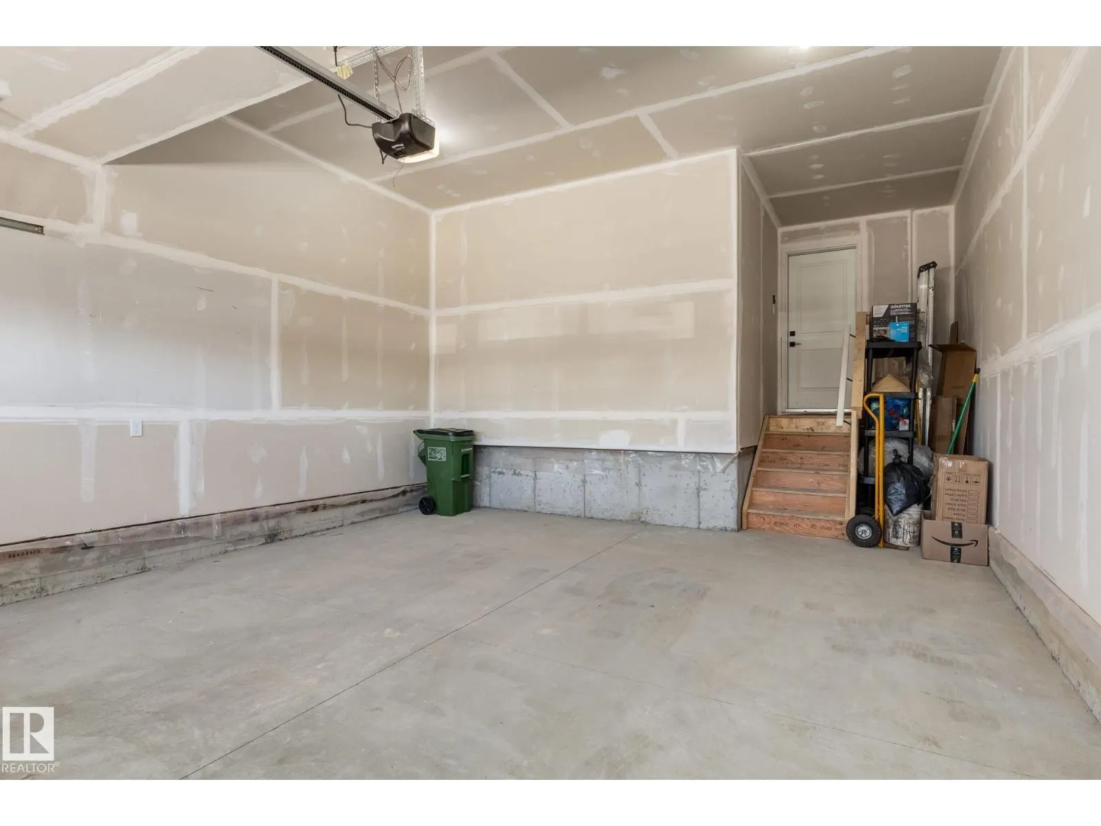 2141 209A ST NW