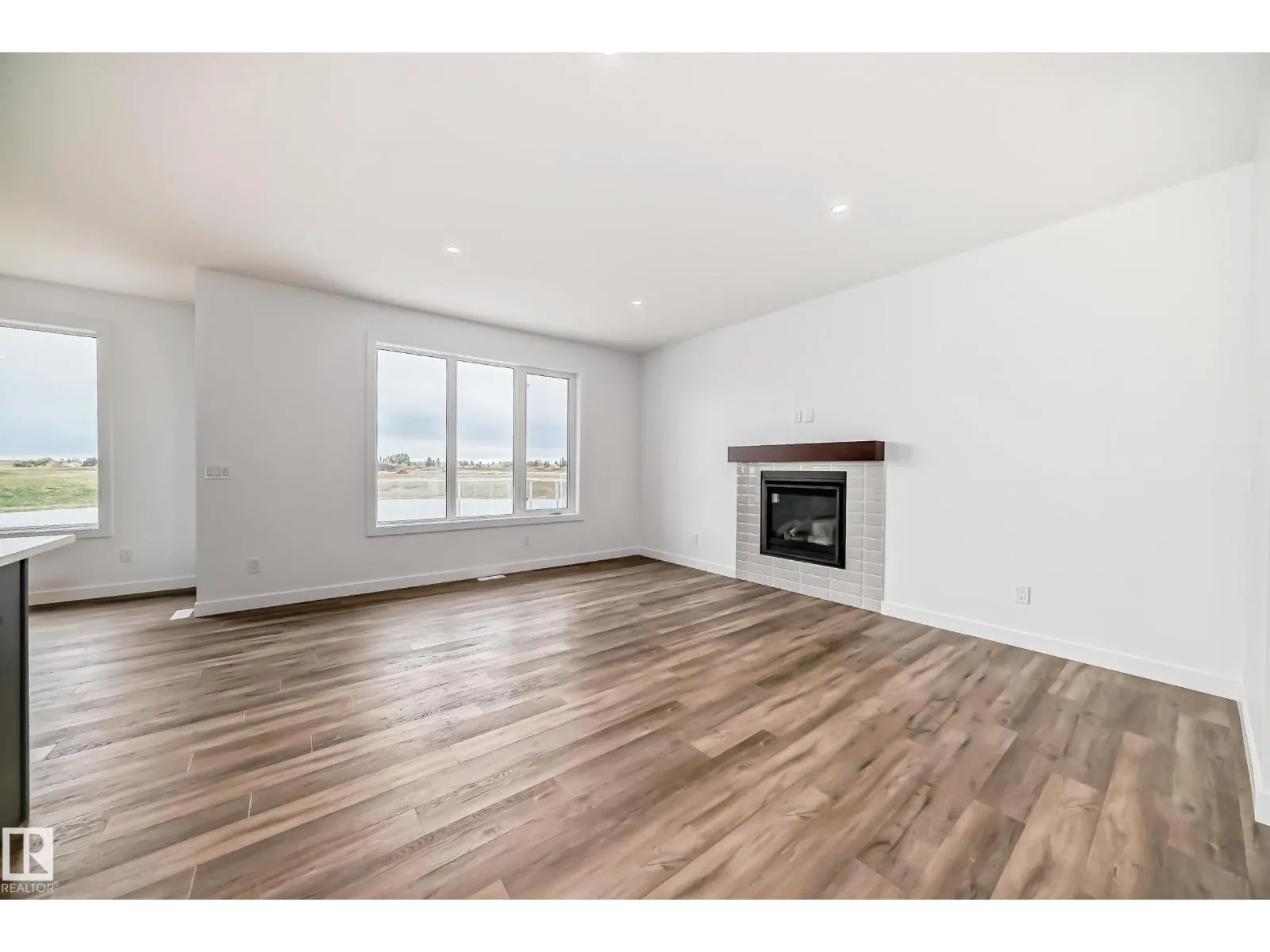 10226 92A AV