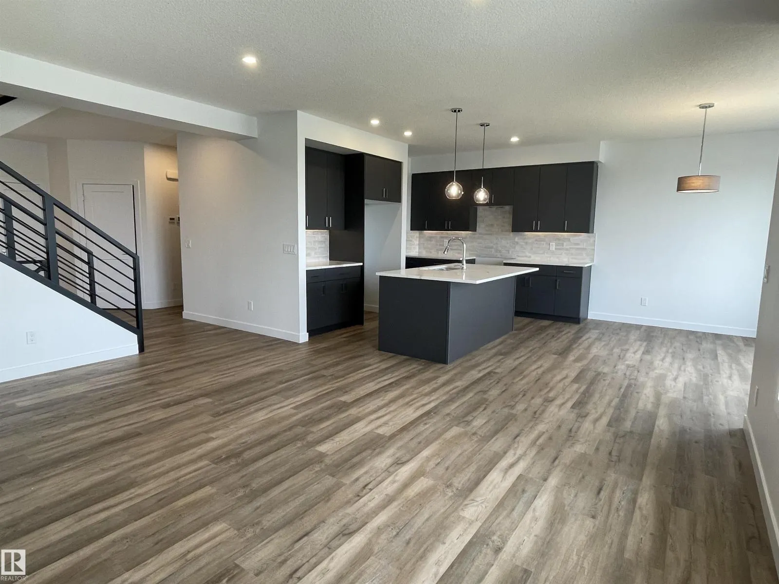 10226 92A AV
