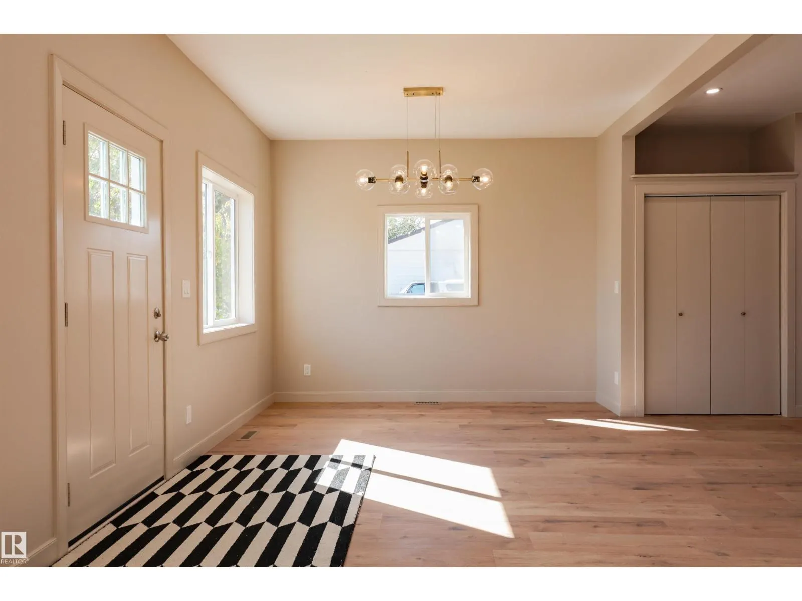 9836 109 ST