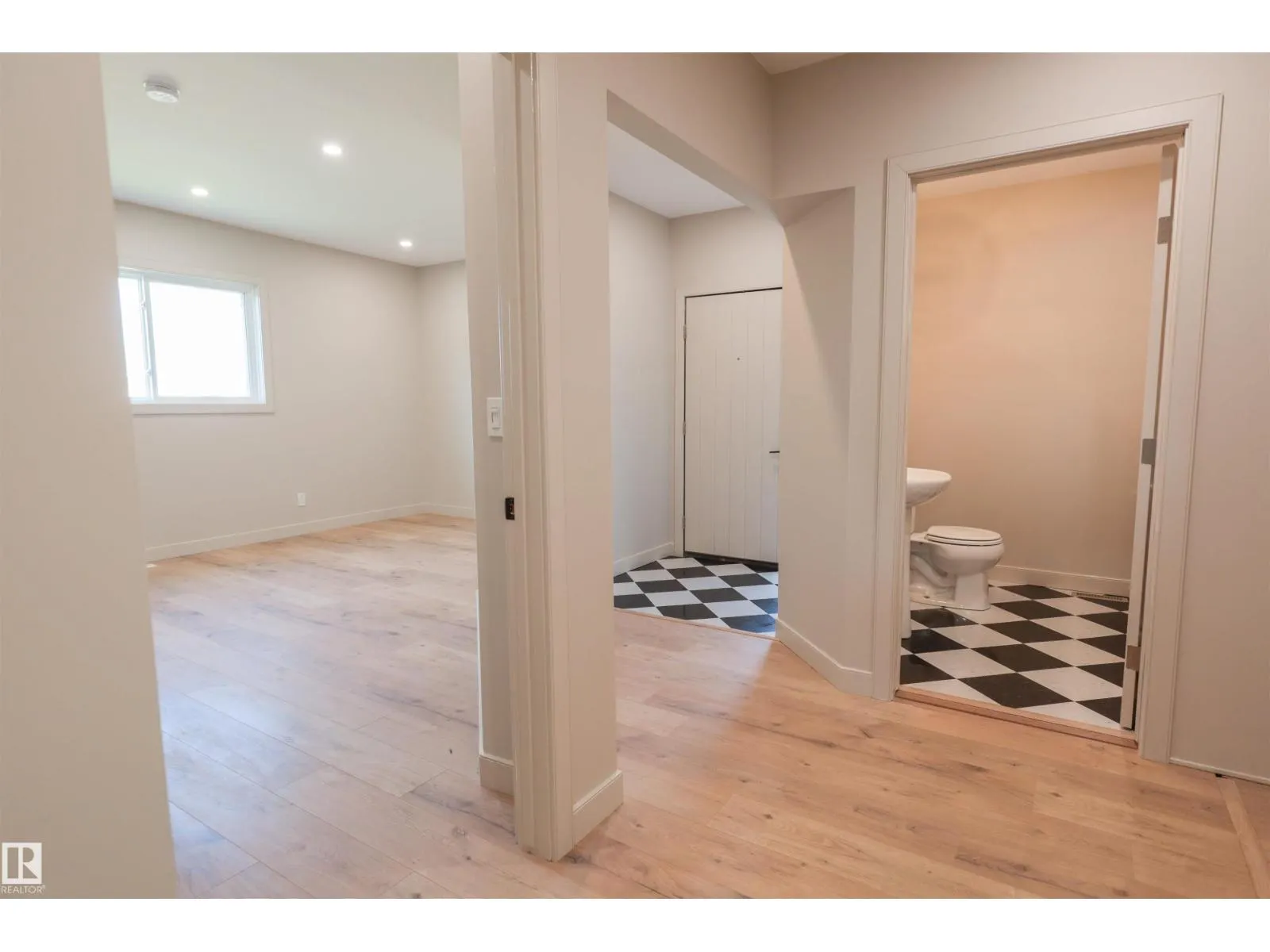 9836 109 ST