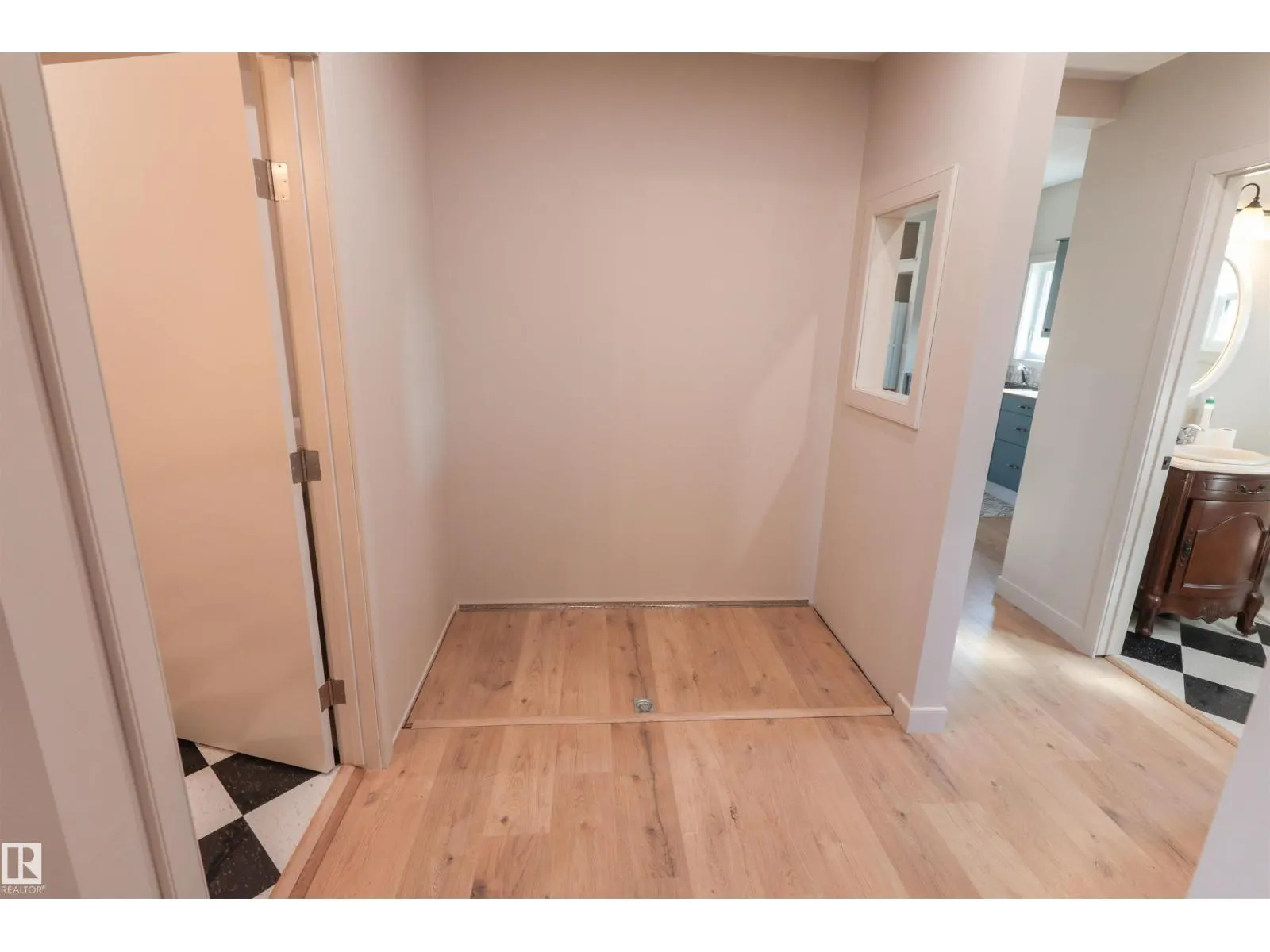 9836 109 ST