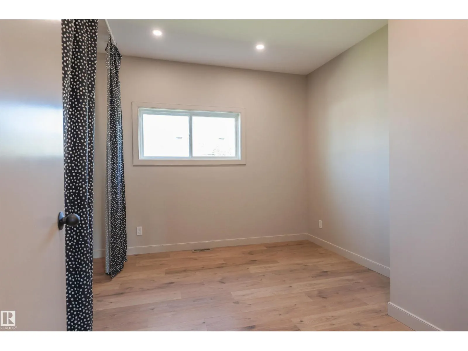 9836 109 ST