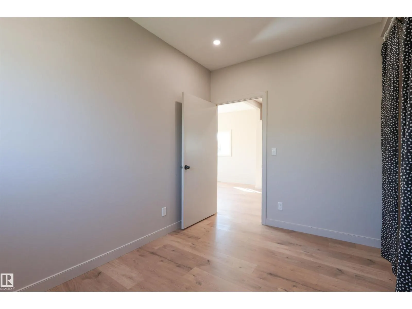 9836 109 ST