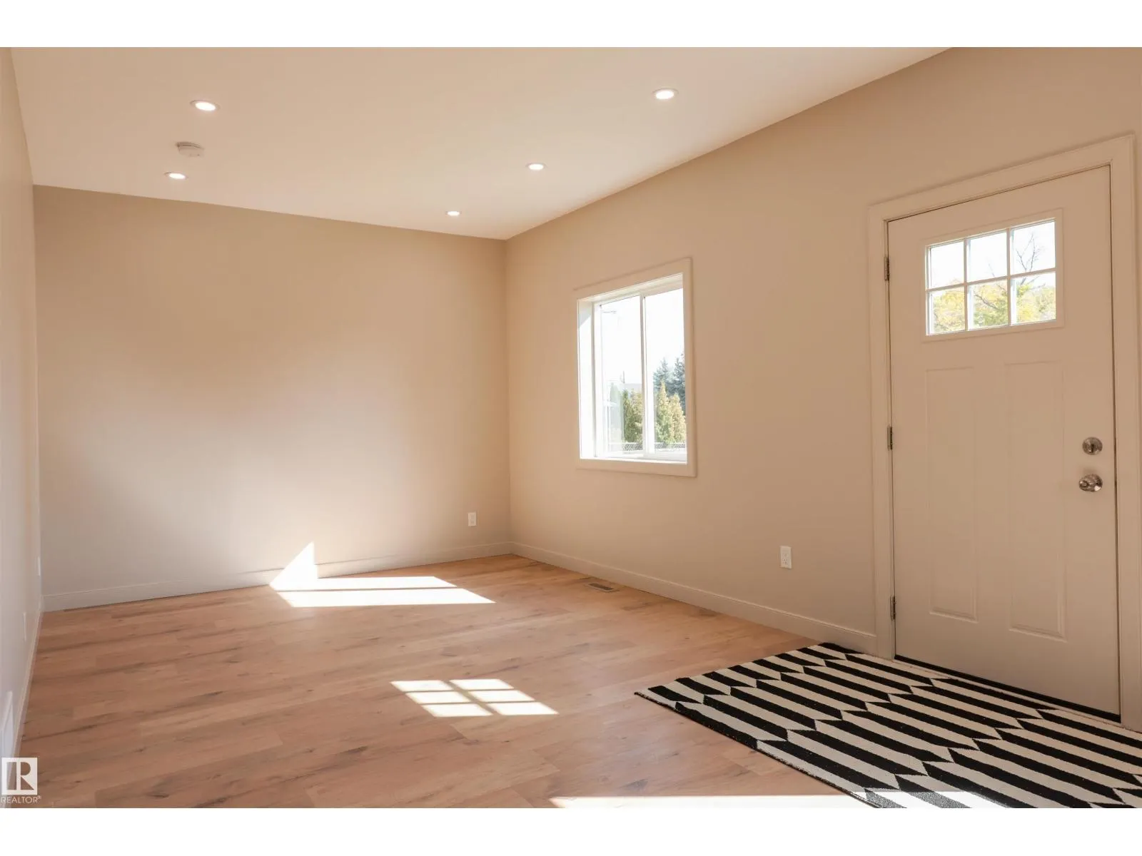 9836 109 ST