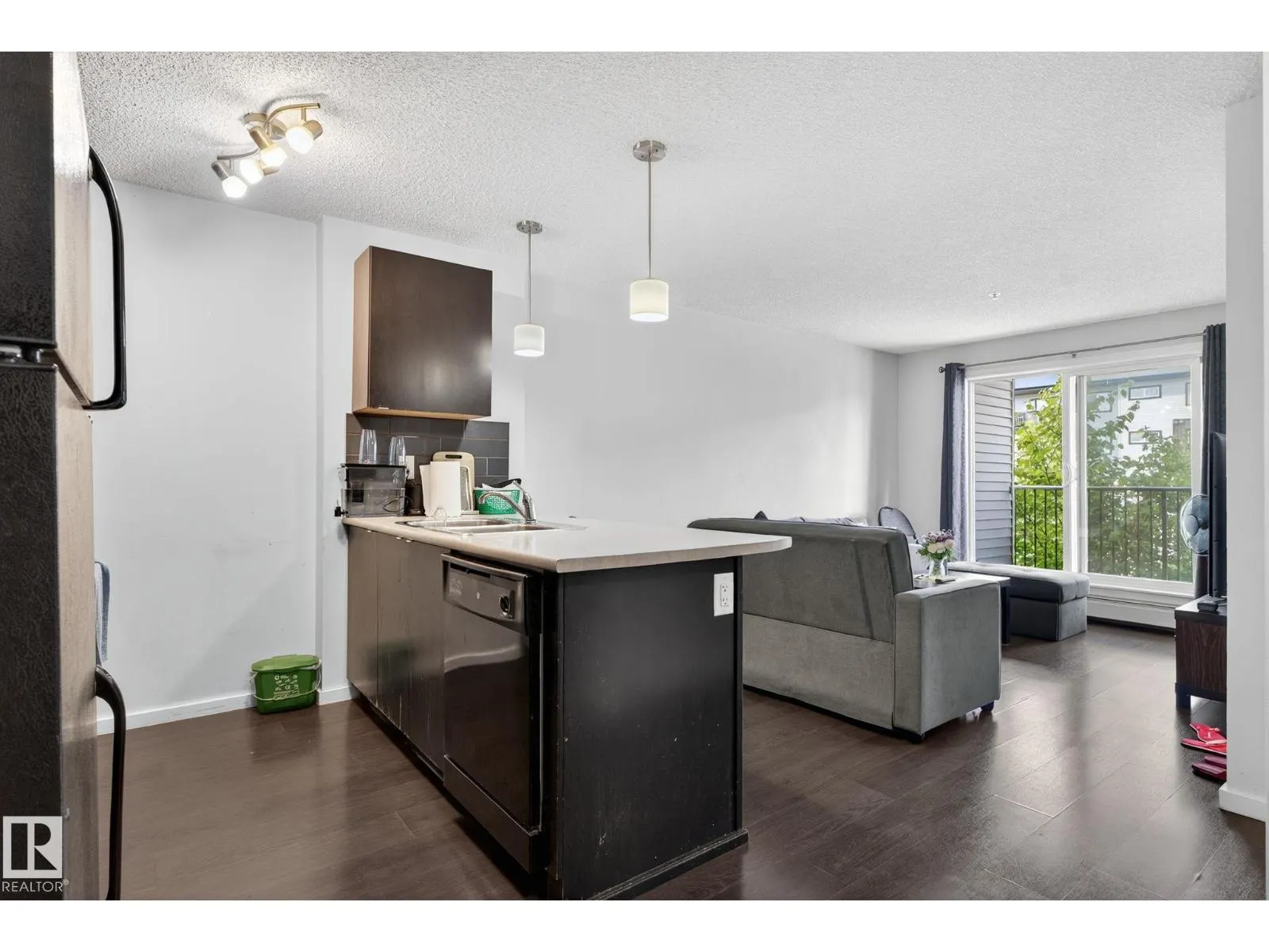 #209 3353 16A NW