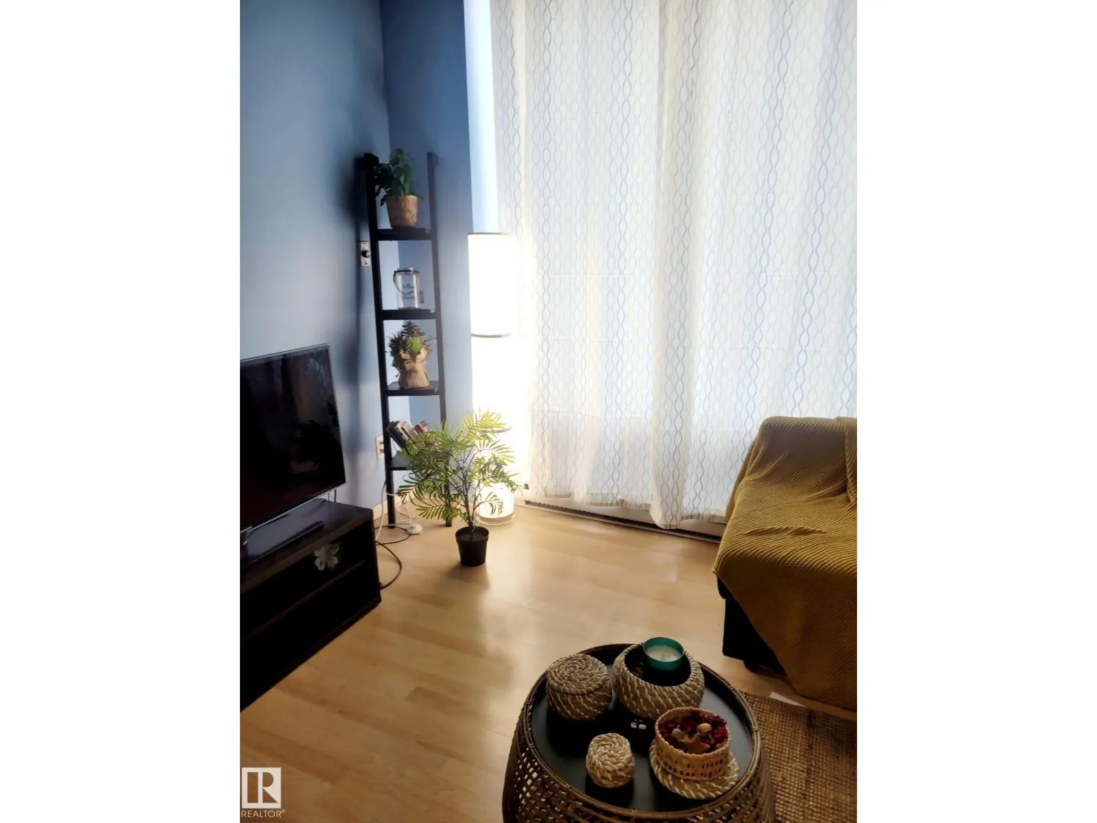 #1704 10024 Jasper AV NW
