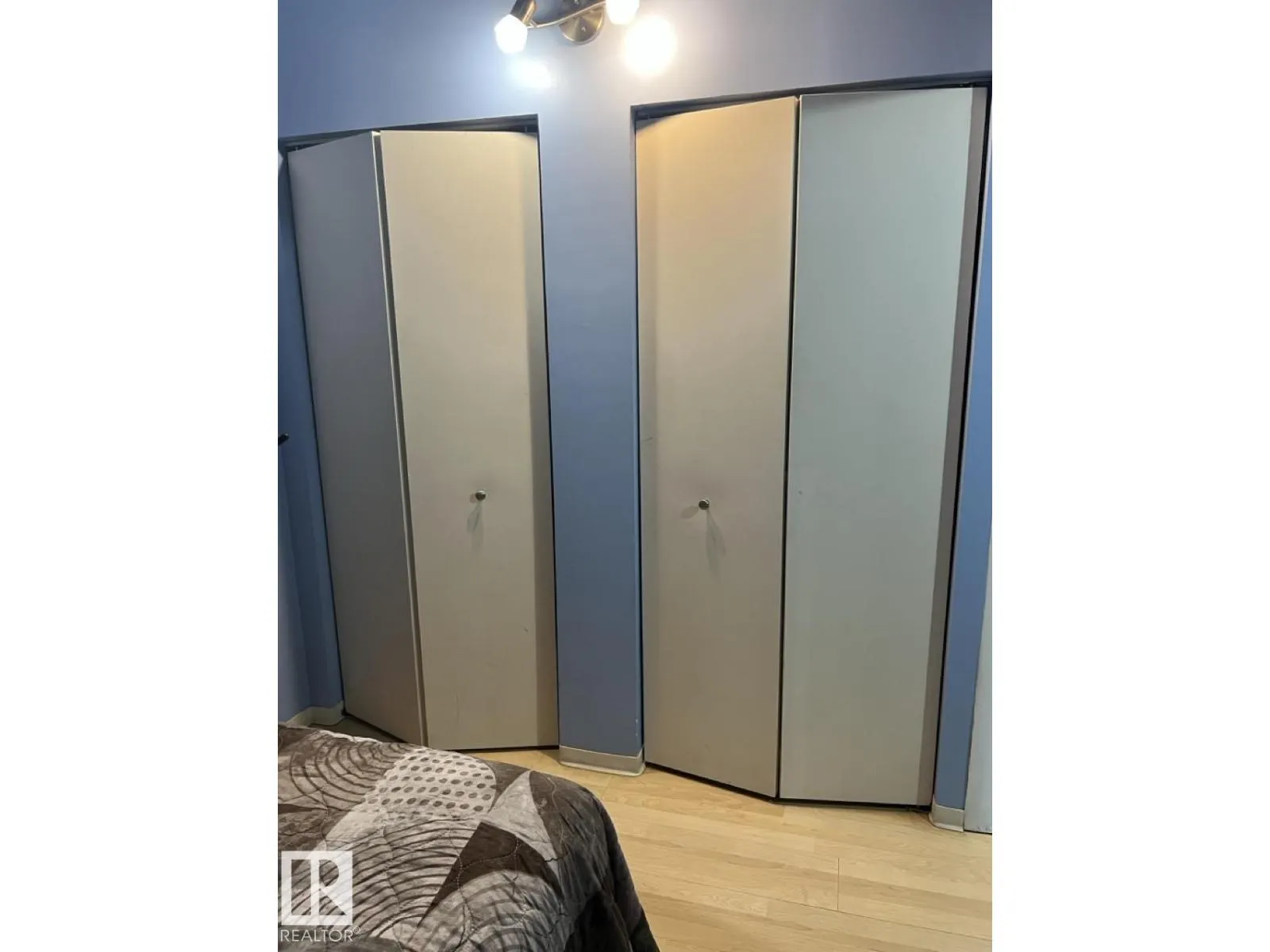 #1704 10024 Jasper AV NW