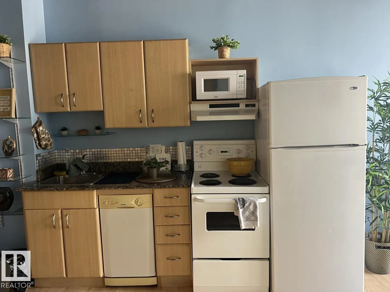 #1704 10024 Jasper AV NW
