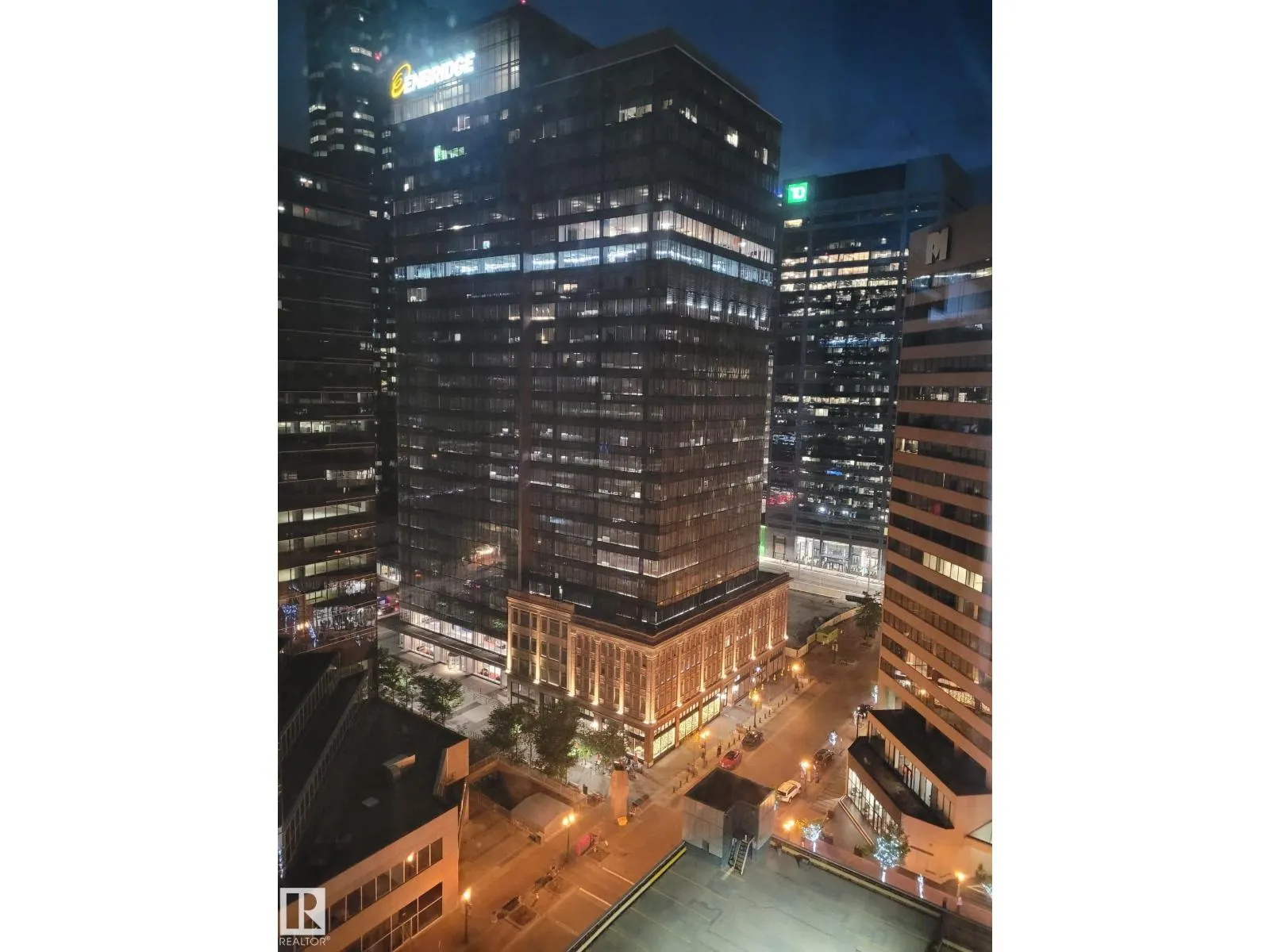 #1704 10024 Jasper AV NW