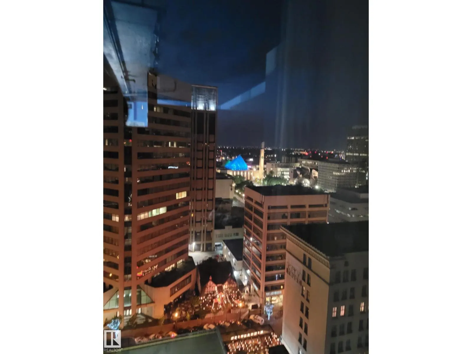 #1704 10024 Jasper AV NW