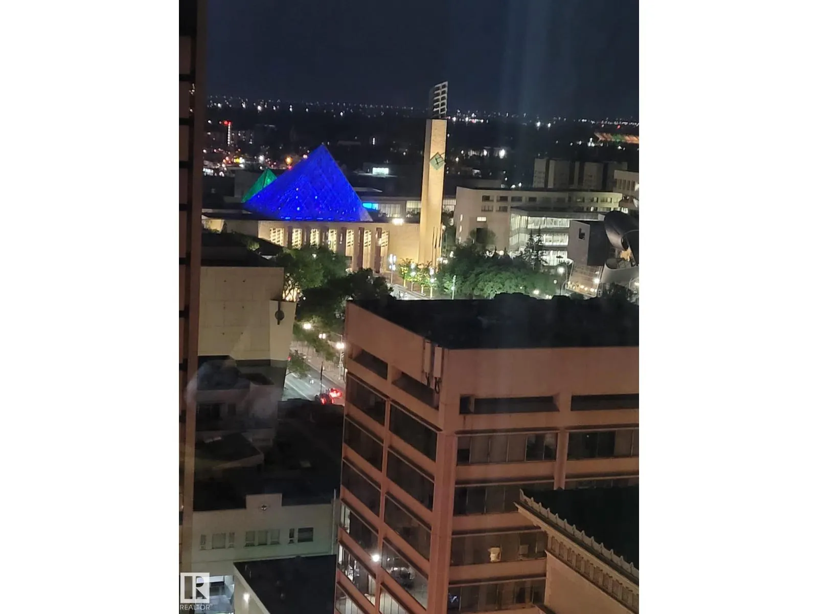 #1704 10024 Jasper AV NW