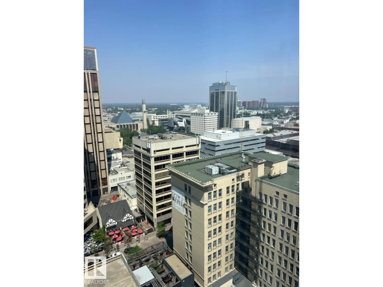 #1704 10024 Jasper AV NW