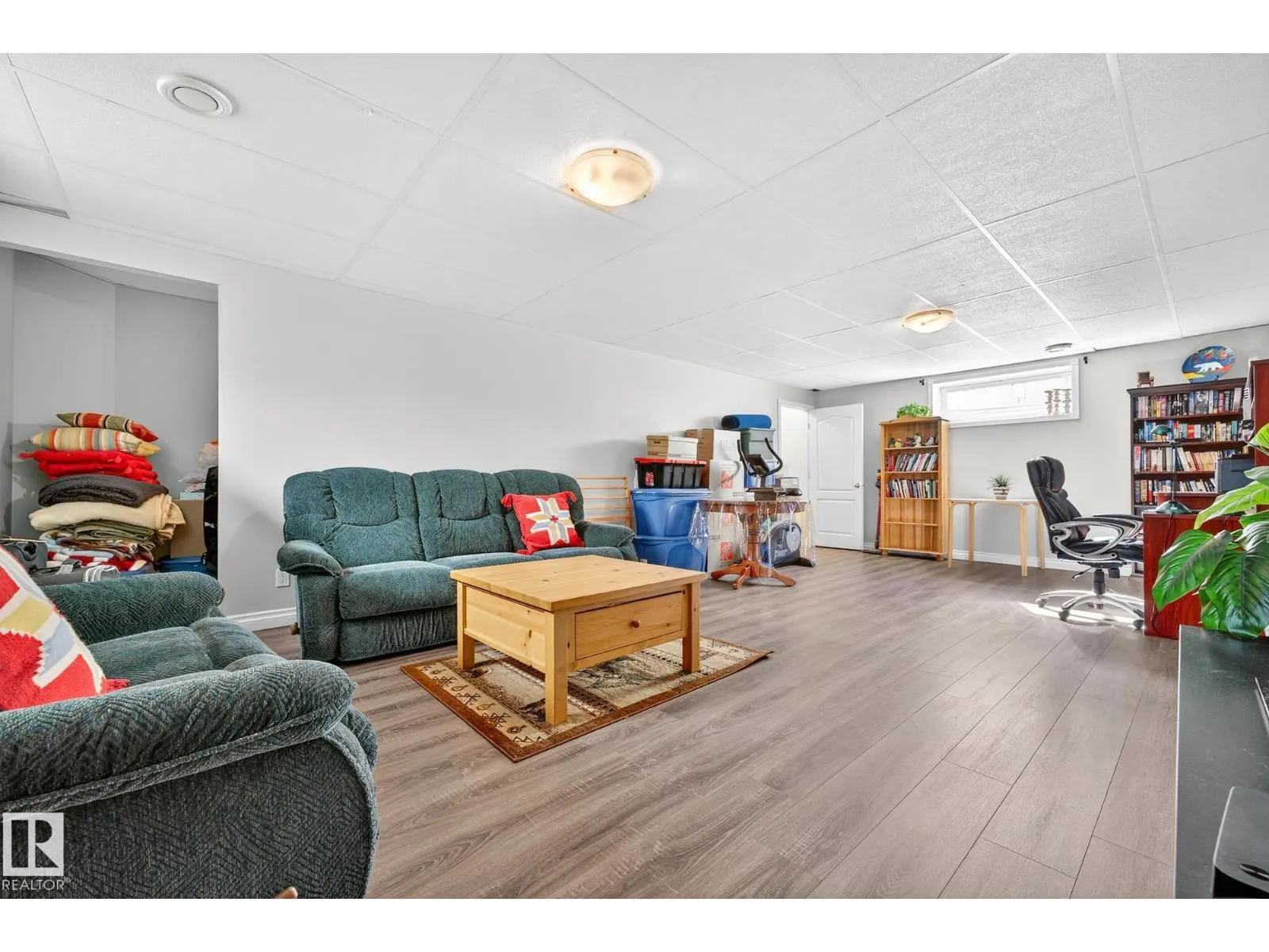 193 LAKEWOOD DR
