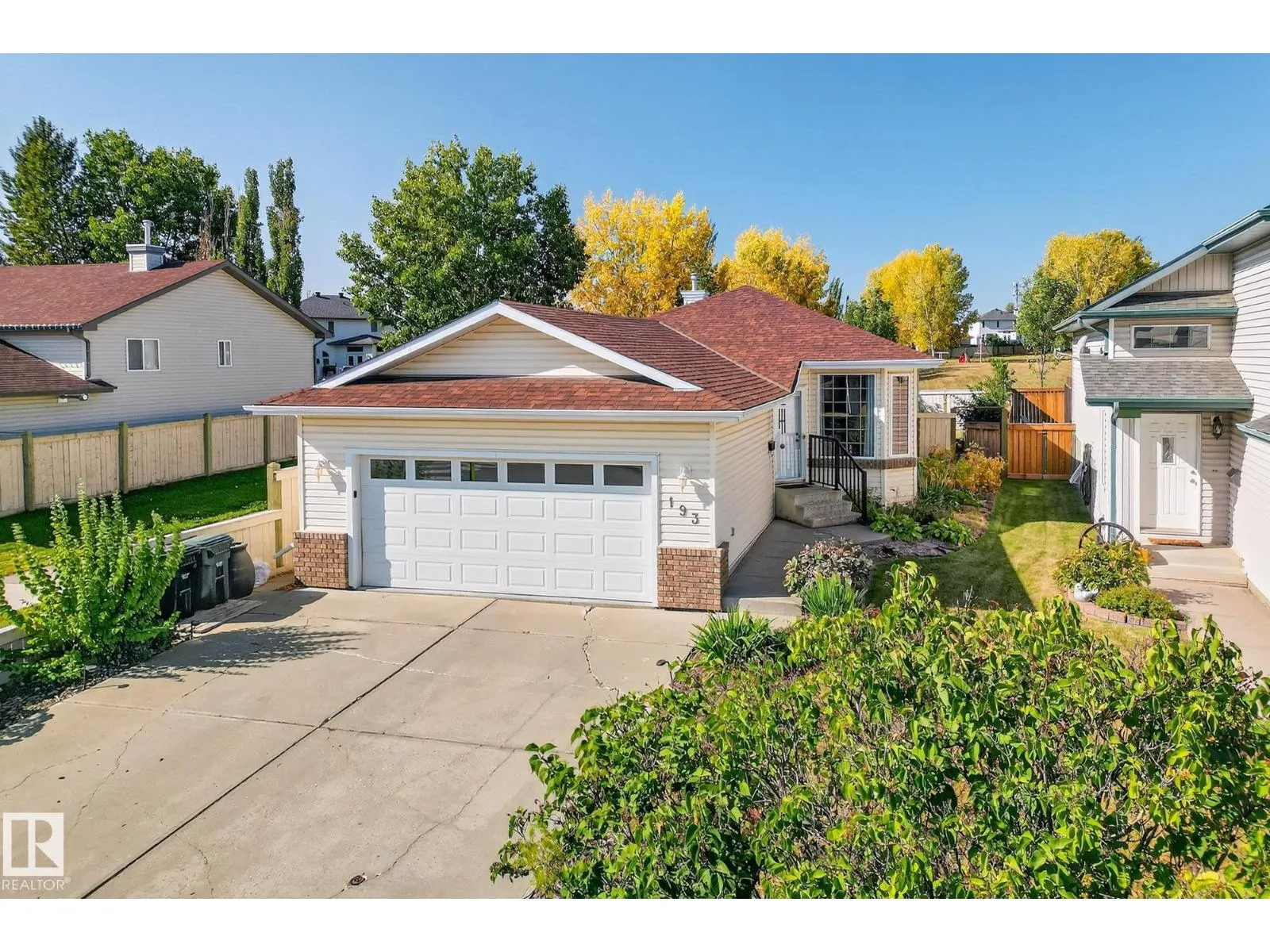 193 LAKEWOOD DR
