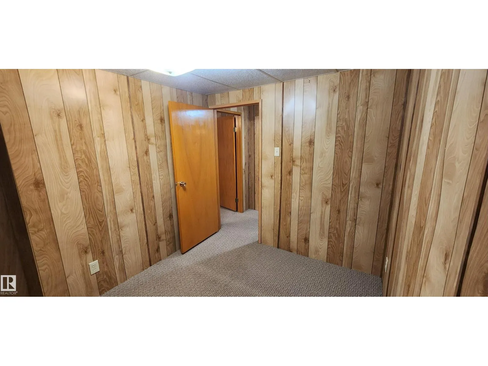 11436 143 AV NW