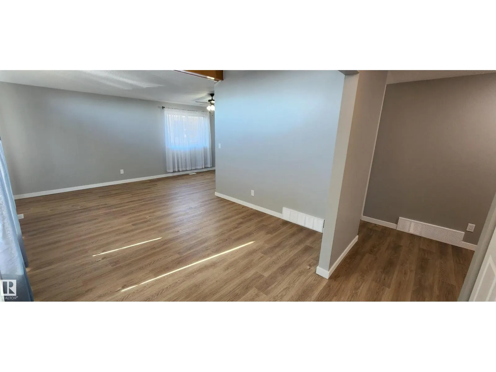 11436 143 AV NW