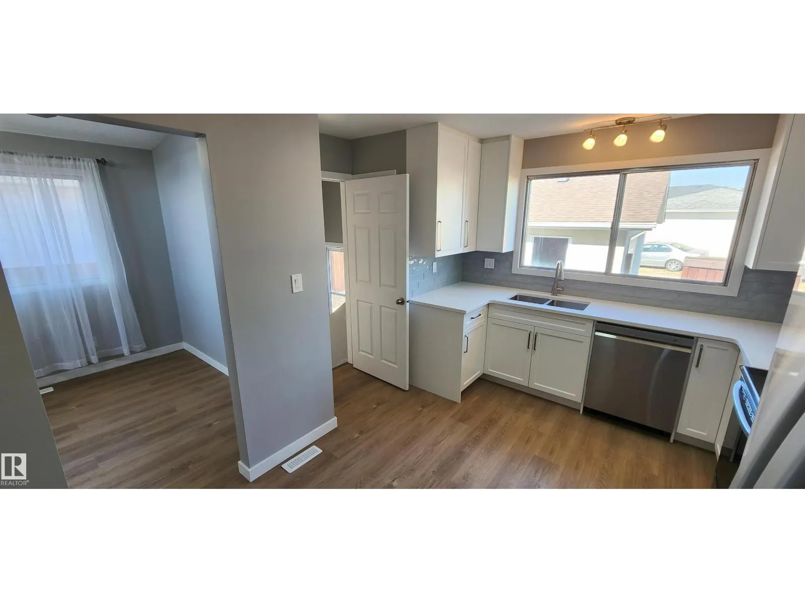 11436 143 AV NW