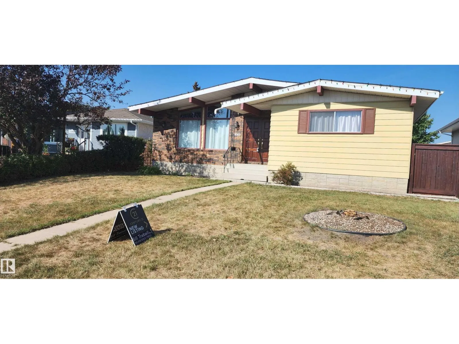 11436 143 AV NW