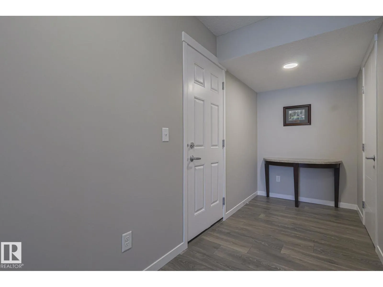 17251 9 AV SW