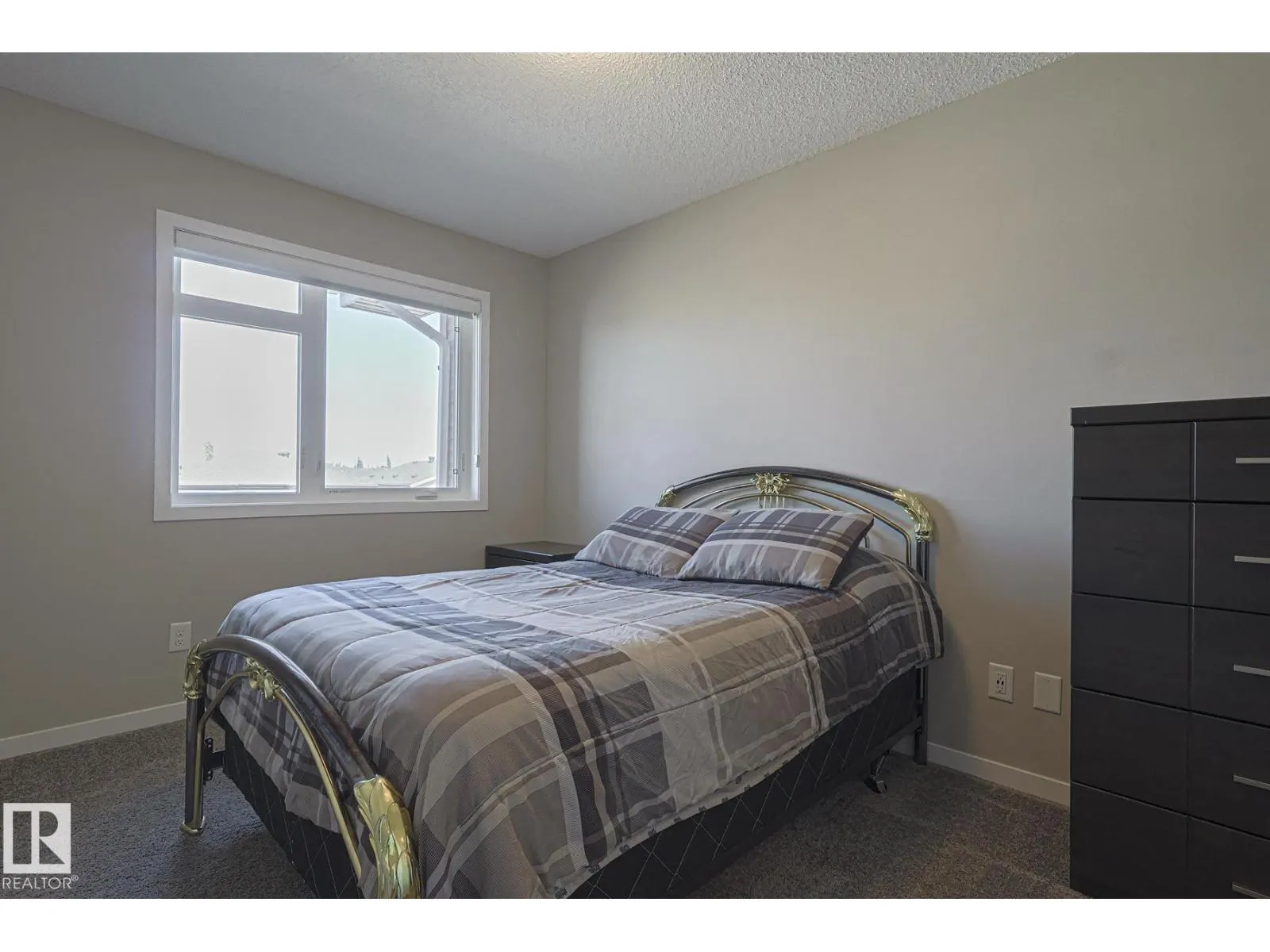 17251 9 AV SW