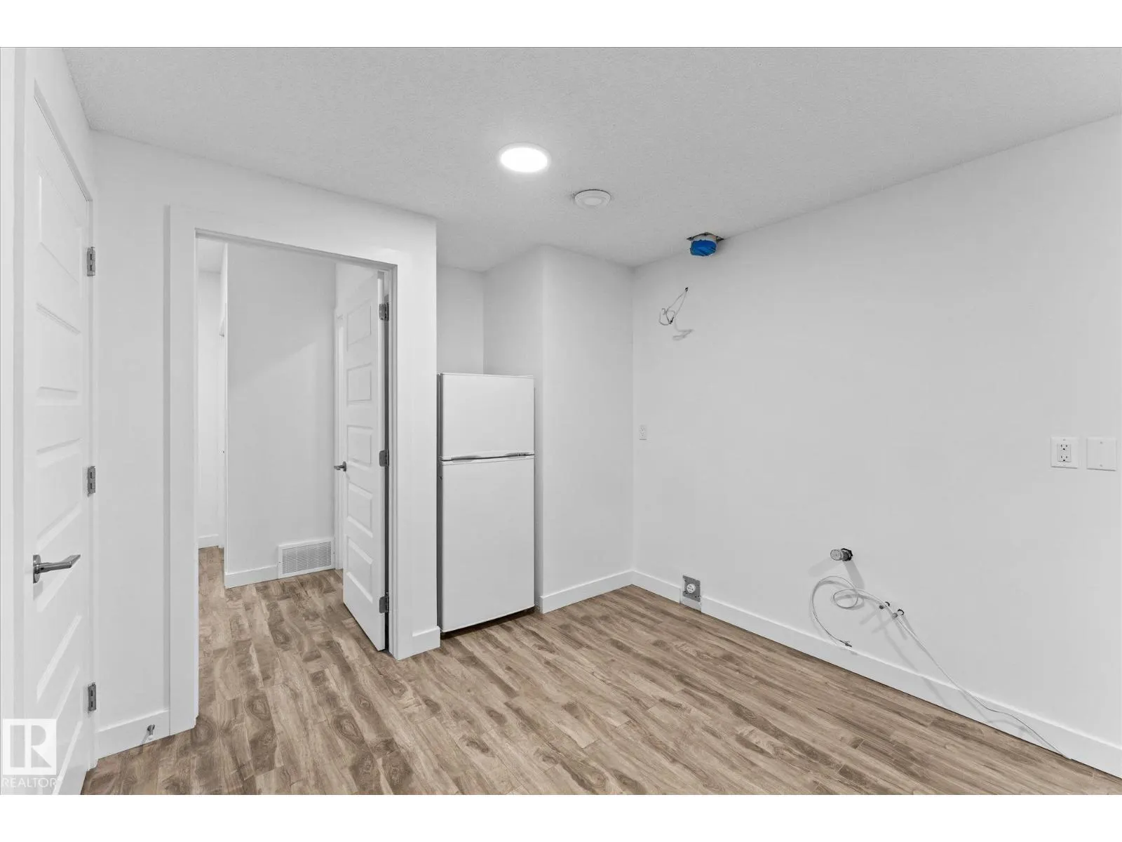 11526 92 ST NW