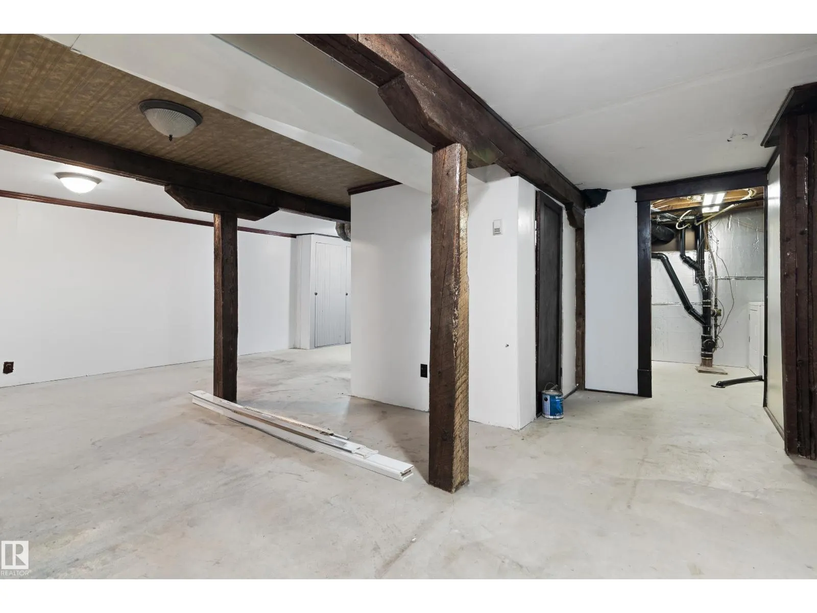 333 WHITE EARTH EARTH ST