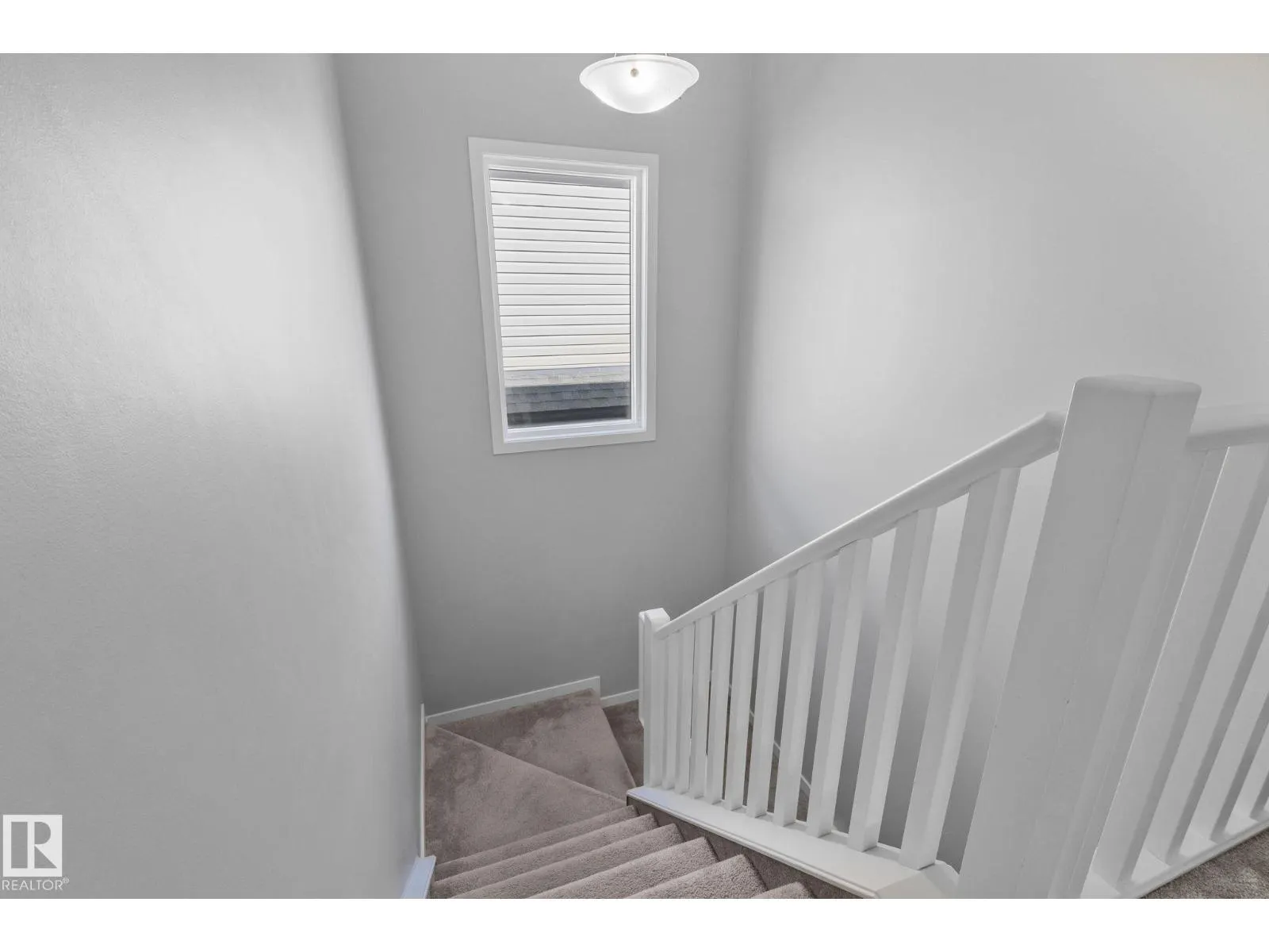 17611 76 ST NW