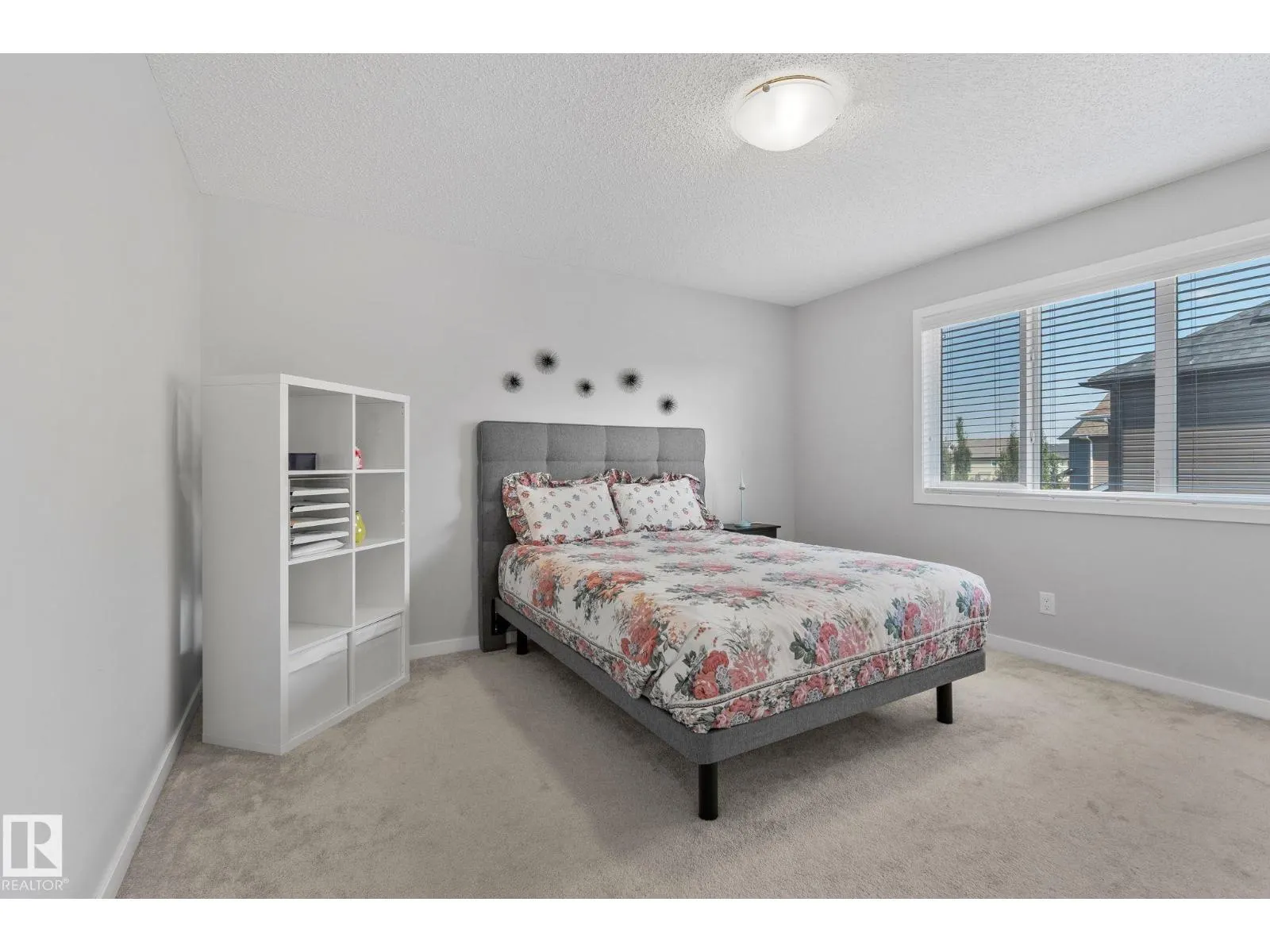 17611 76 ST NW