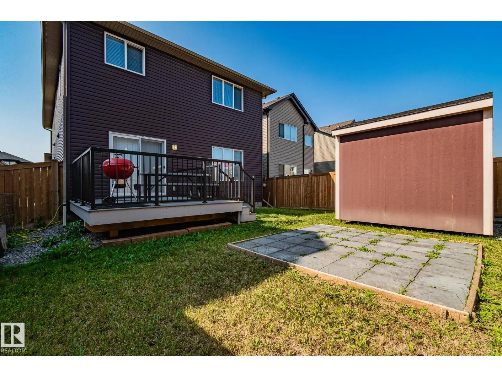 17611 76 ST NW