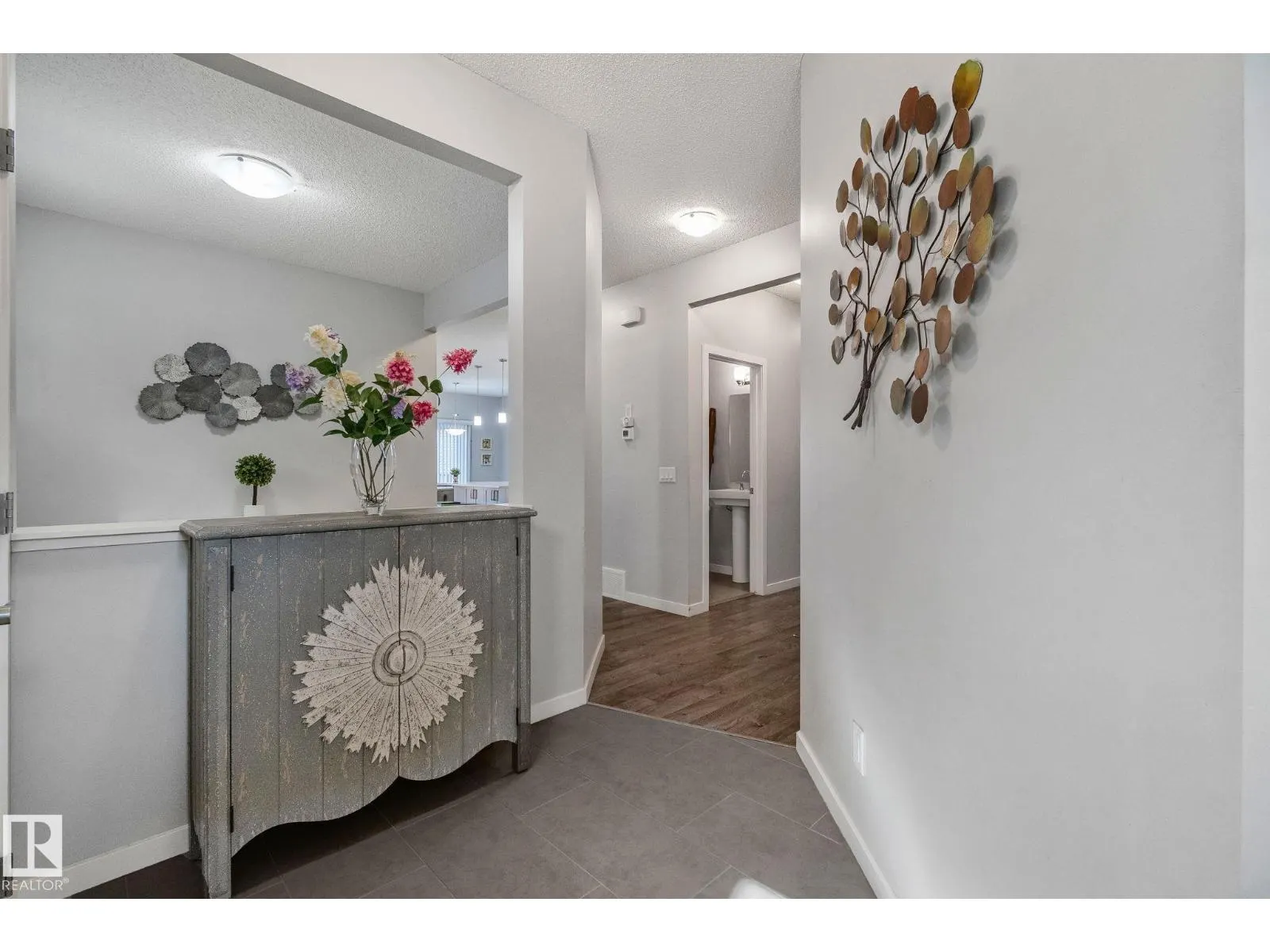 17611 76 ST NW