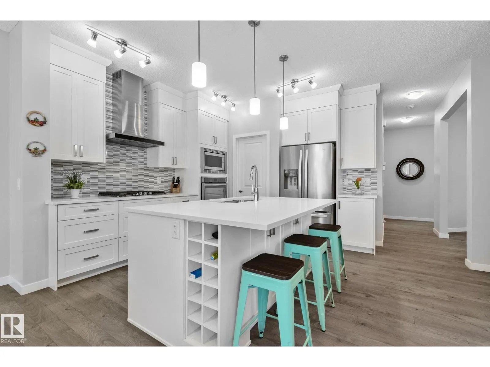 17611 76 ST NW