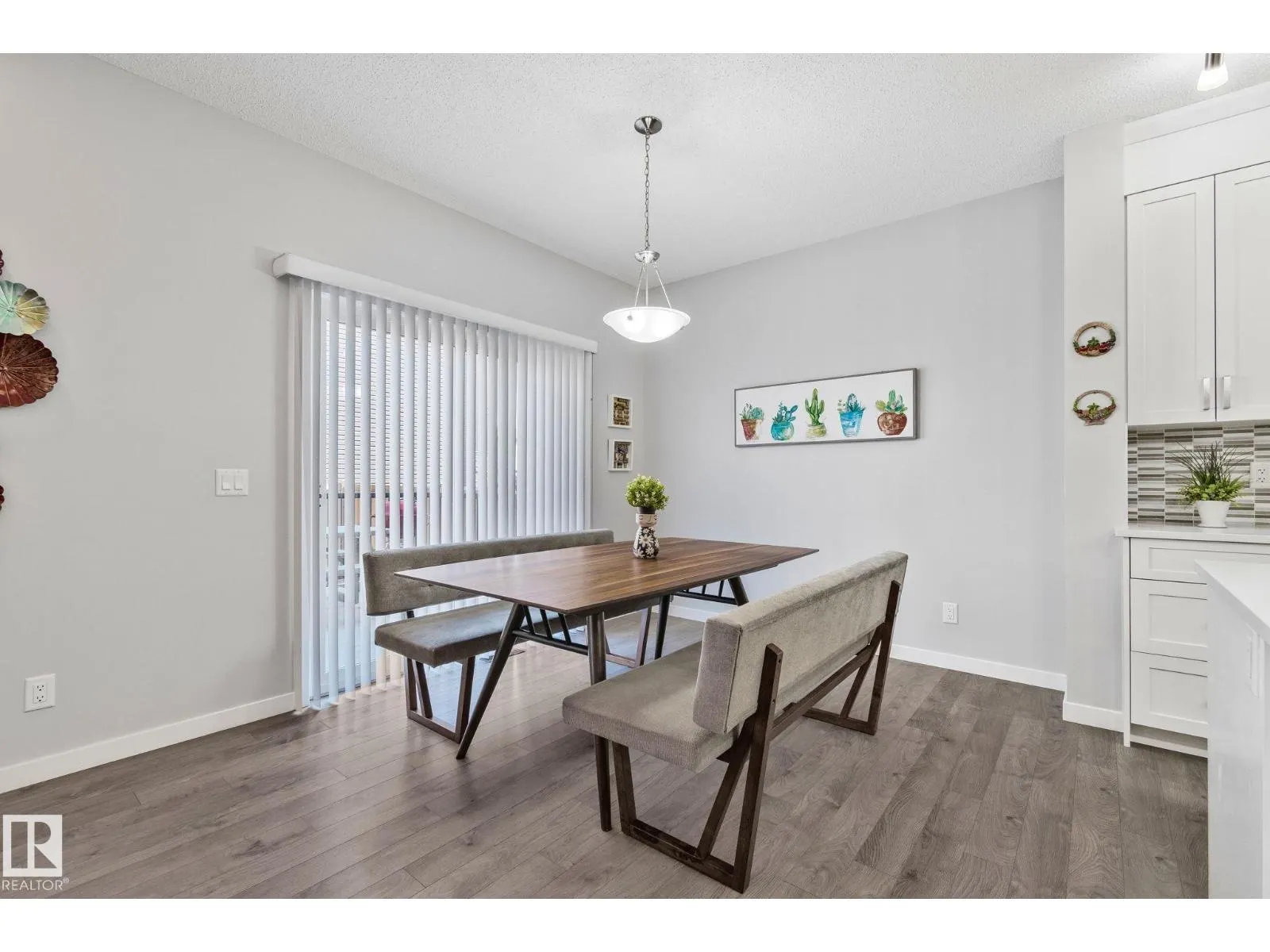 17611 76 ST NW