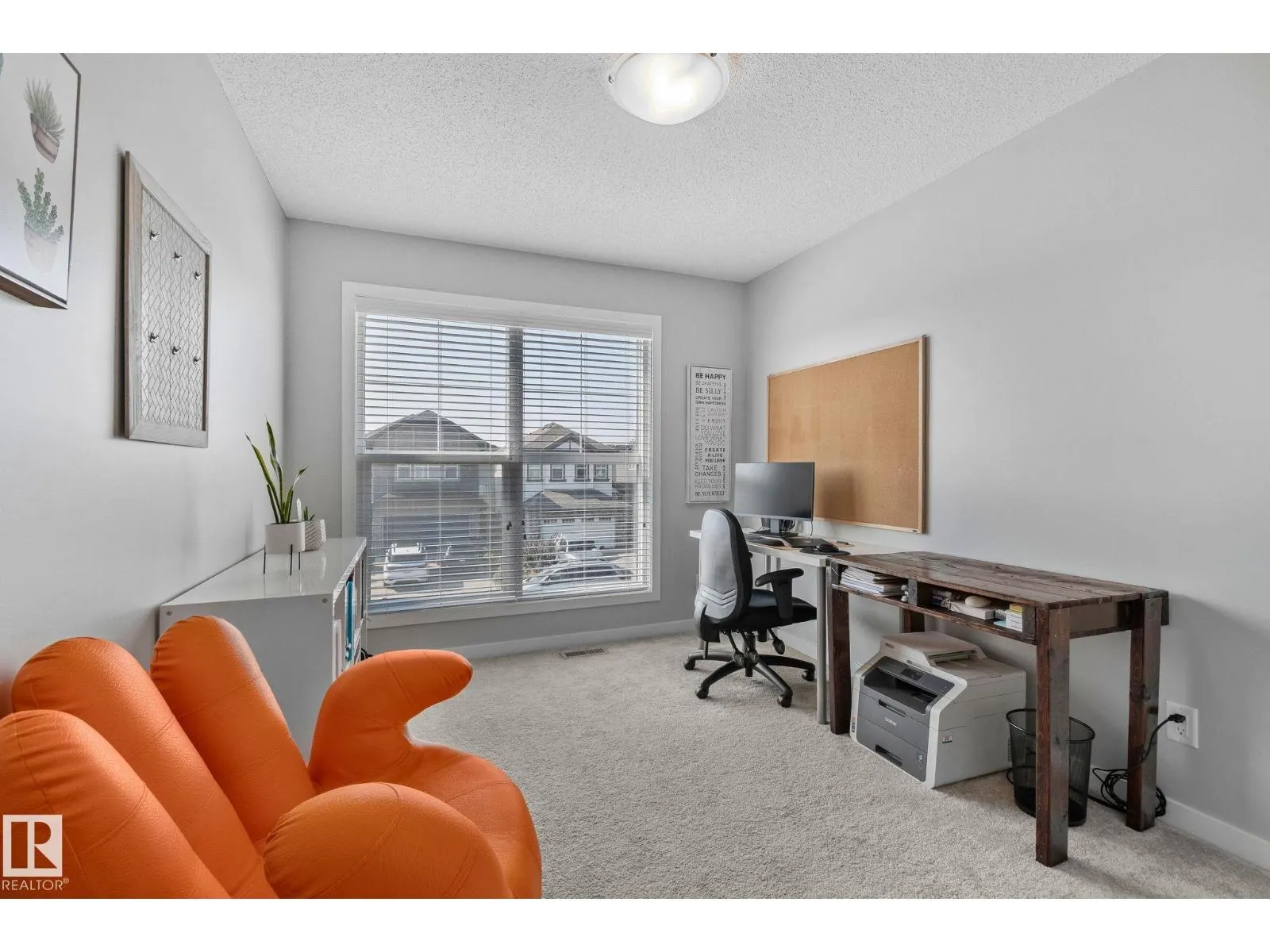 17611 76 ST NW
